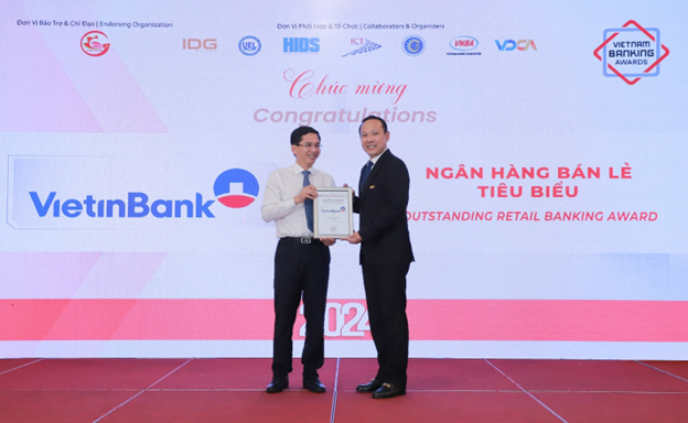 VietinBank được vinh danh Ngân hàng Bán lẻ tiêu biểu năm 2024